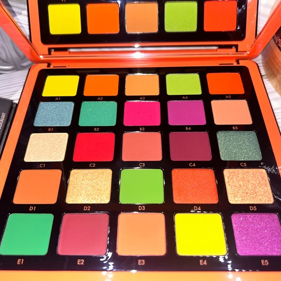 High end Makeup & Skincare Bundle - Picture 6 of 8